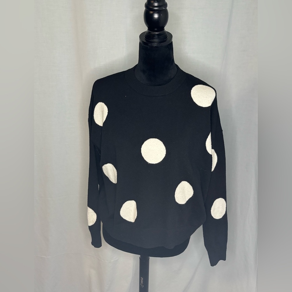 T Tahari Black and White Crew Neck Sweater with Polka Dots